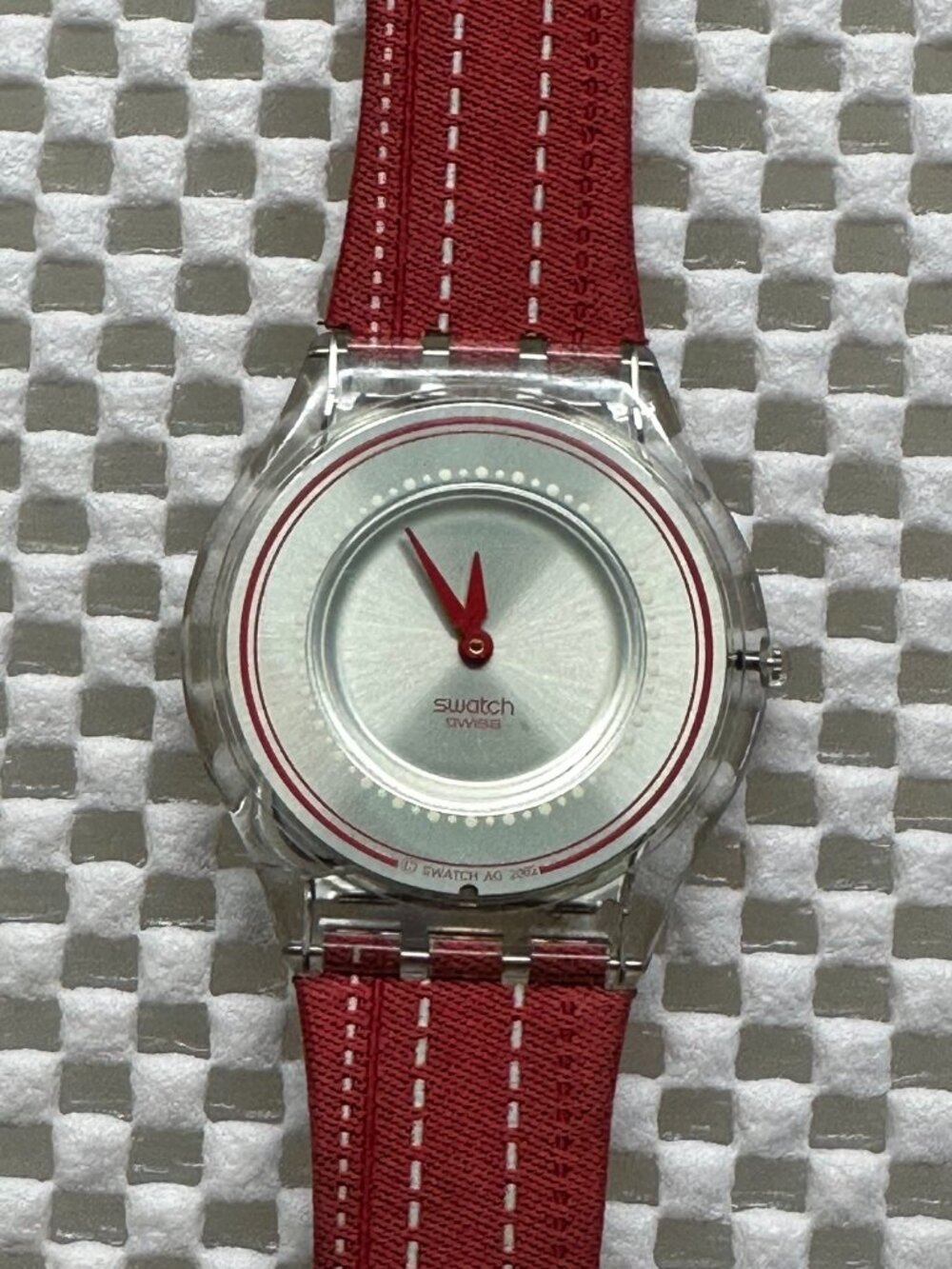 Swatch Watch Corazon de Fuego SFK171 Vintage 2003